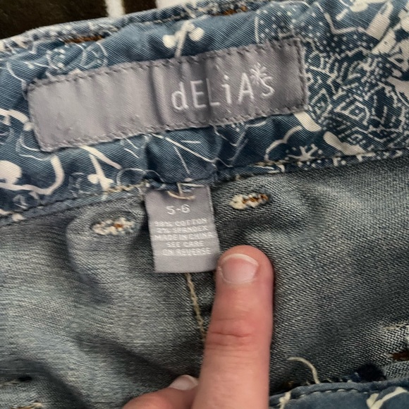 NWOT Delia’s Adorable Cropped jeans💕💕 - Picture 6 of 6